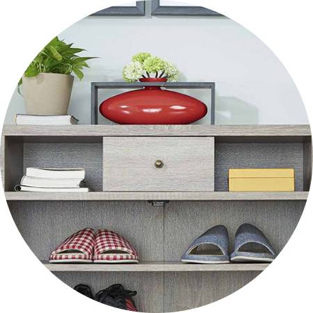 Maniglia: si blocca sulla superficie del cassetto per estrarlo comodamente o per migliorarne l'estetica.